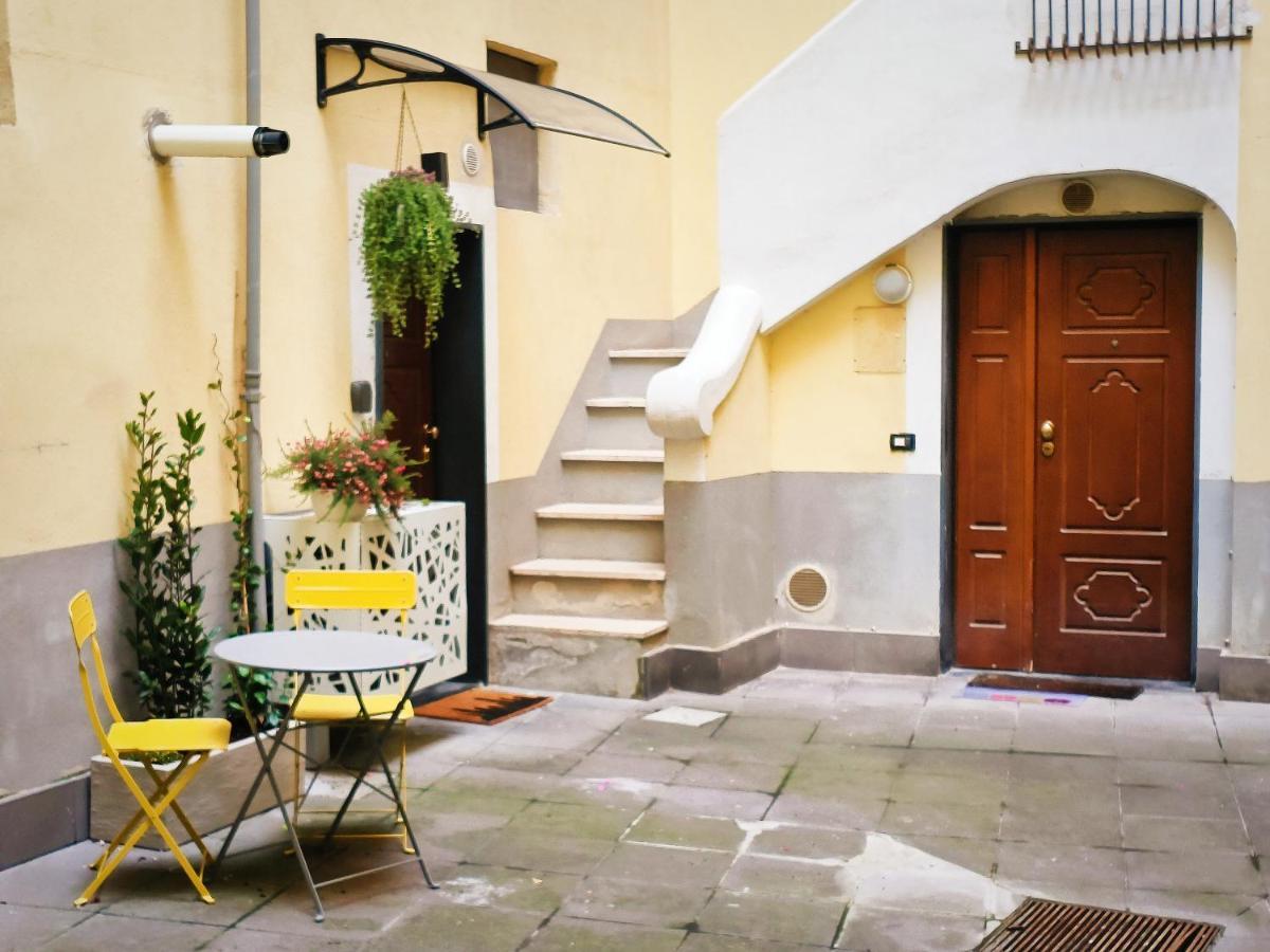 In Urbs Apartment Salerno Exterior photo
