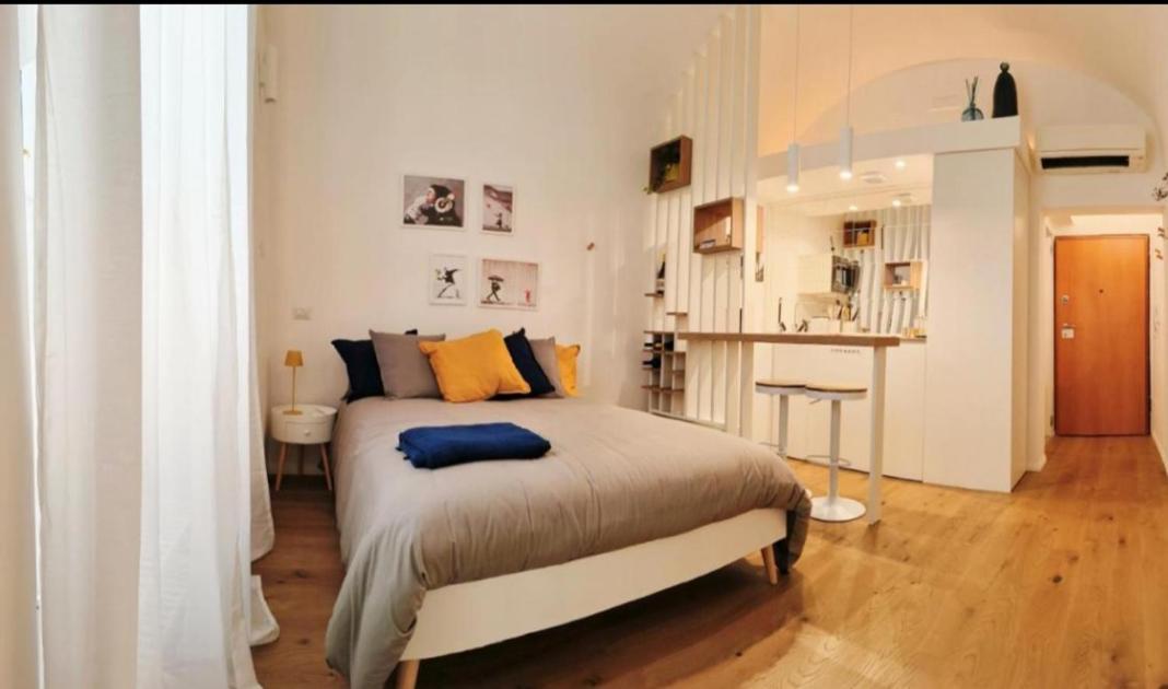 In Urbs Apartment Salerno Exterior photo